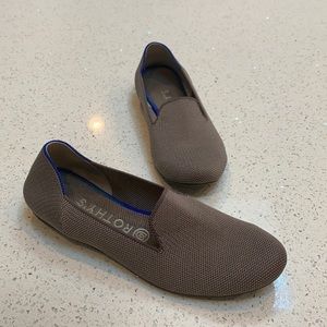 Rothy’s The Loafer in Mink. Size 8
